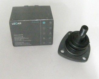 Палец шаровой нижний с чехлом (закатная конструкция) LECAR010050202