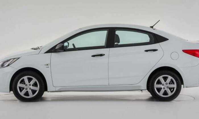 Накладка на порог Hyundai Solaris