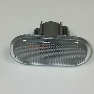 Указатель поворота на крыле Ларгус (8200257684)