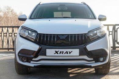 Решетка радиатора "X-style" Lada XRAY Решетка радиатора "X-style" Lada XRAY