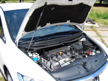 Упор капота Honda Civic 4D Упор капота Honda Civic 4D