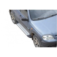 Пороги «Бумер» алюминиевые с резинкой 2123 «Шеви» RS, Niva Travel (арт. 0254RS)